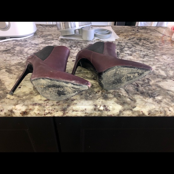 Saint Laurent Ela Ankle boot in aubergine - Picture 4 of 8